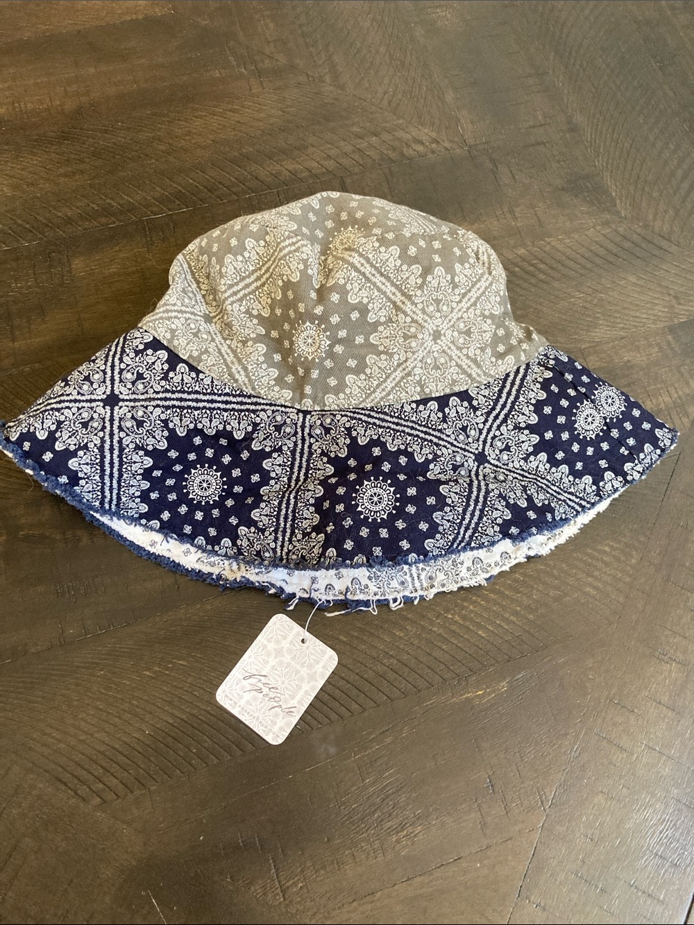 Women’s Free People Bucket Hat with tags on